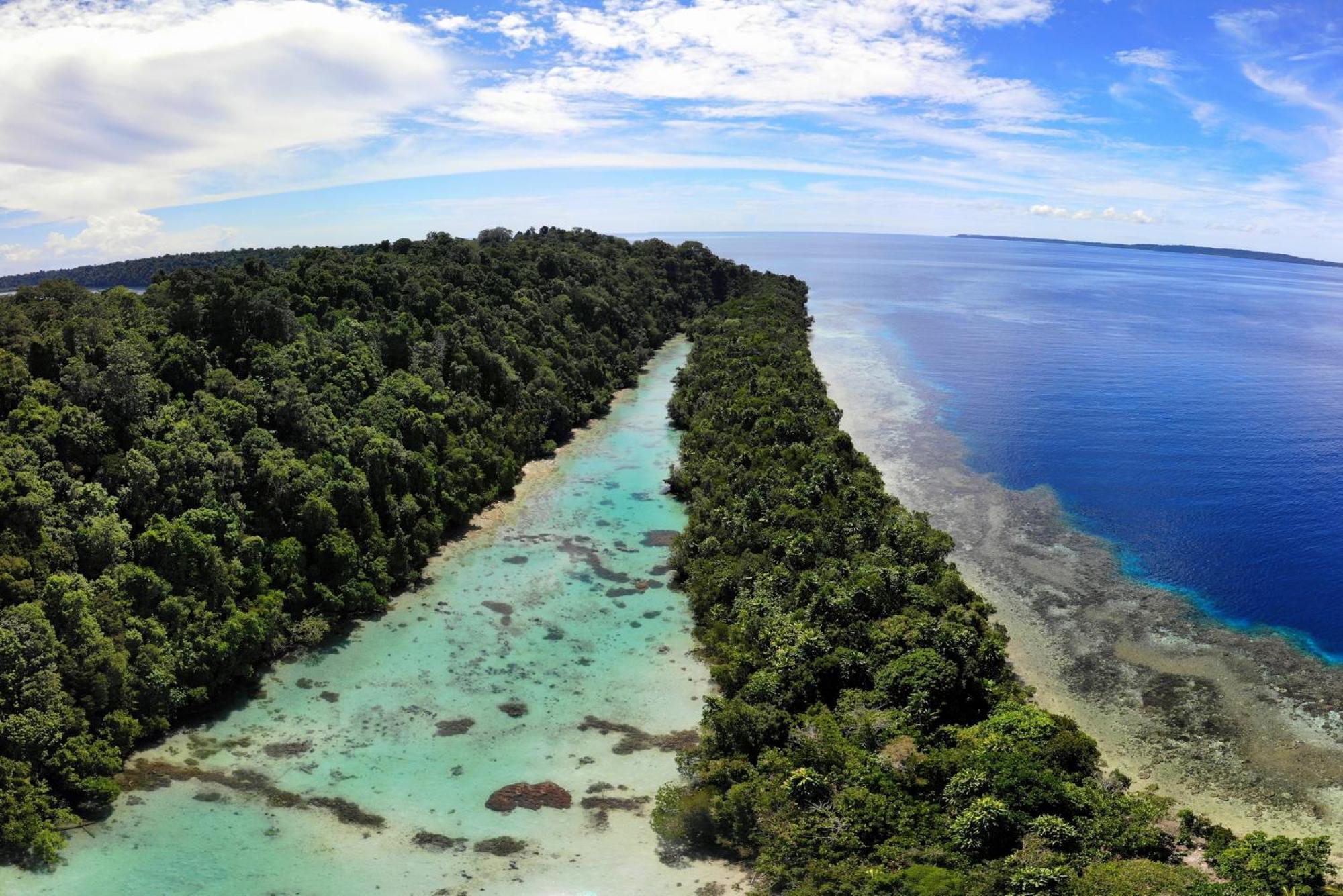 Nunukan Island Resort Maratua Island Exteriör bild