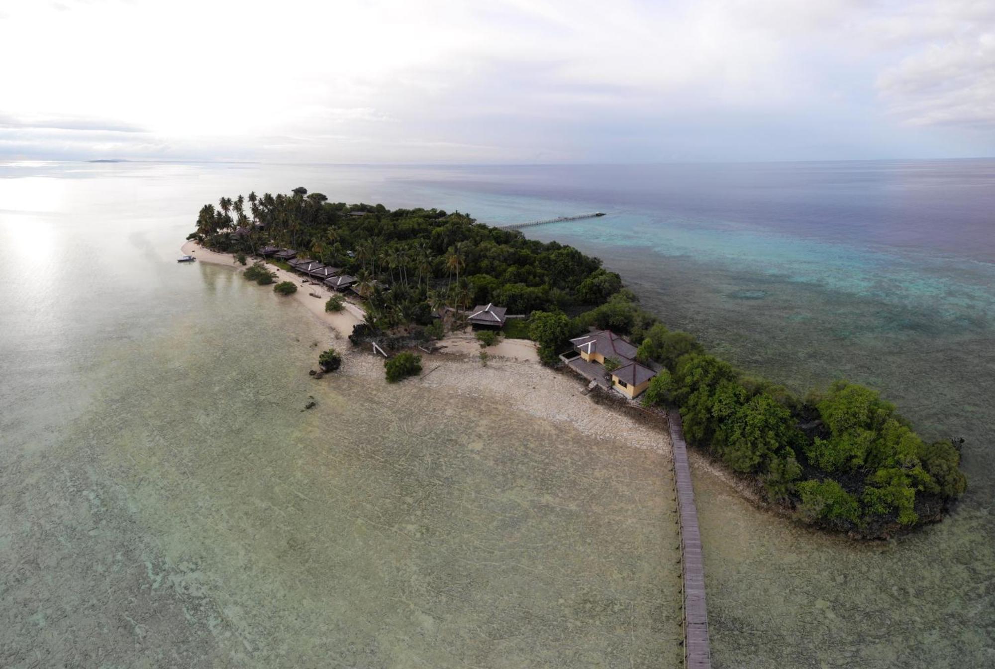 Nunukan Island Resort Maratua Island Exteriör bild