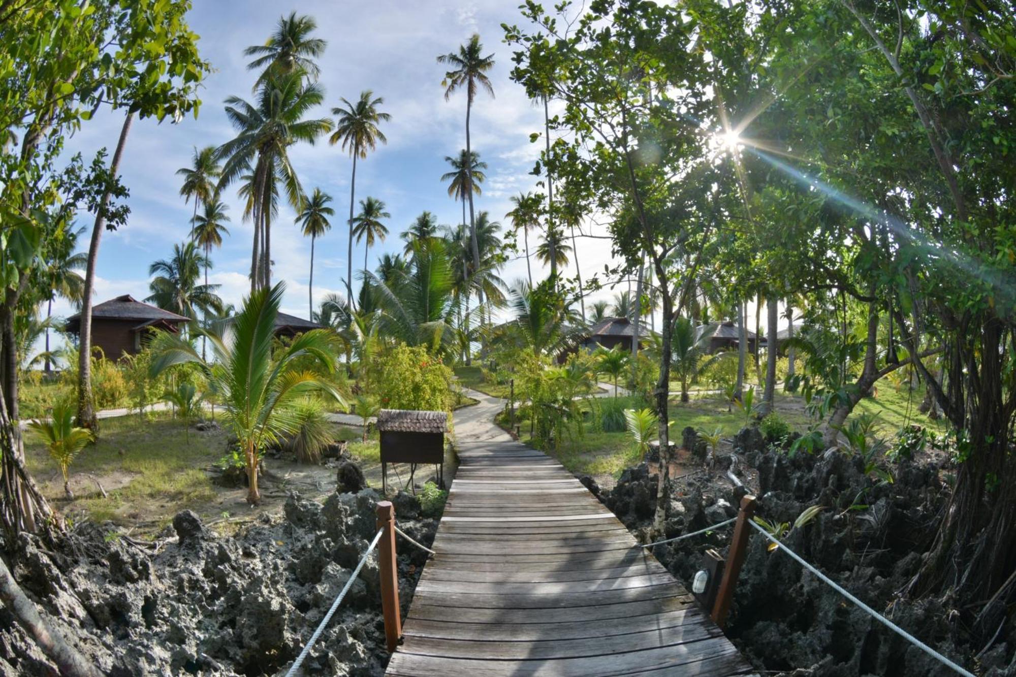 Nunukan Island Resort Maratua Island Exteriör bild