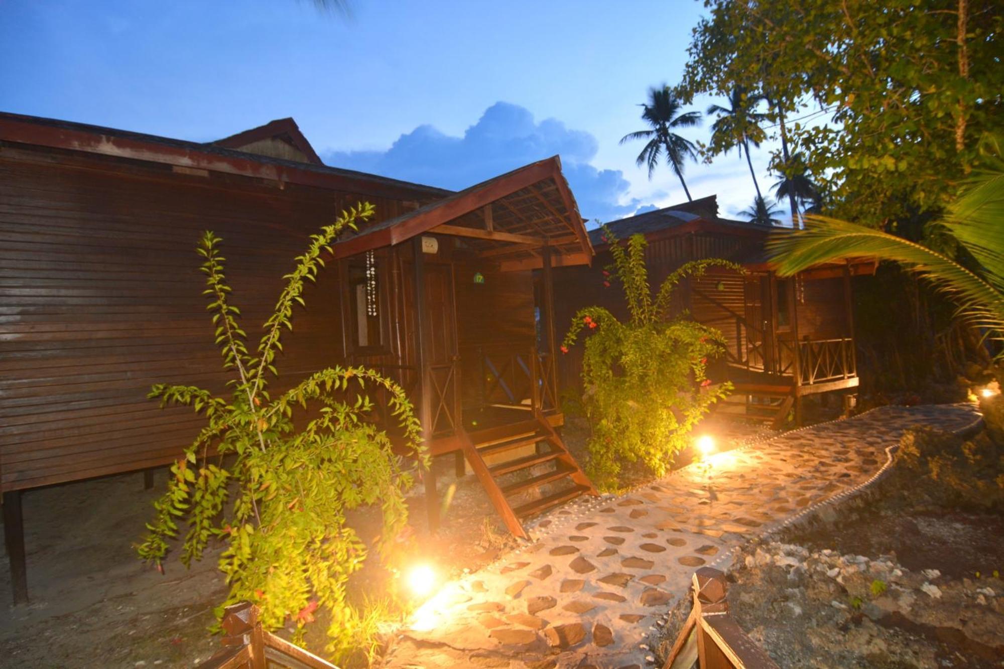 Nunukan Island Resort Maratua Island Exteriör bild