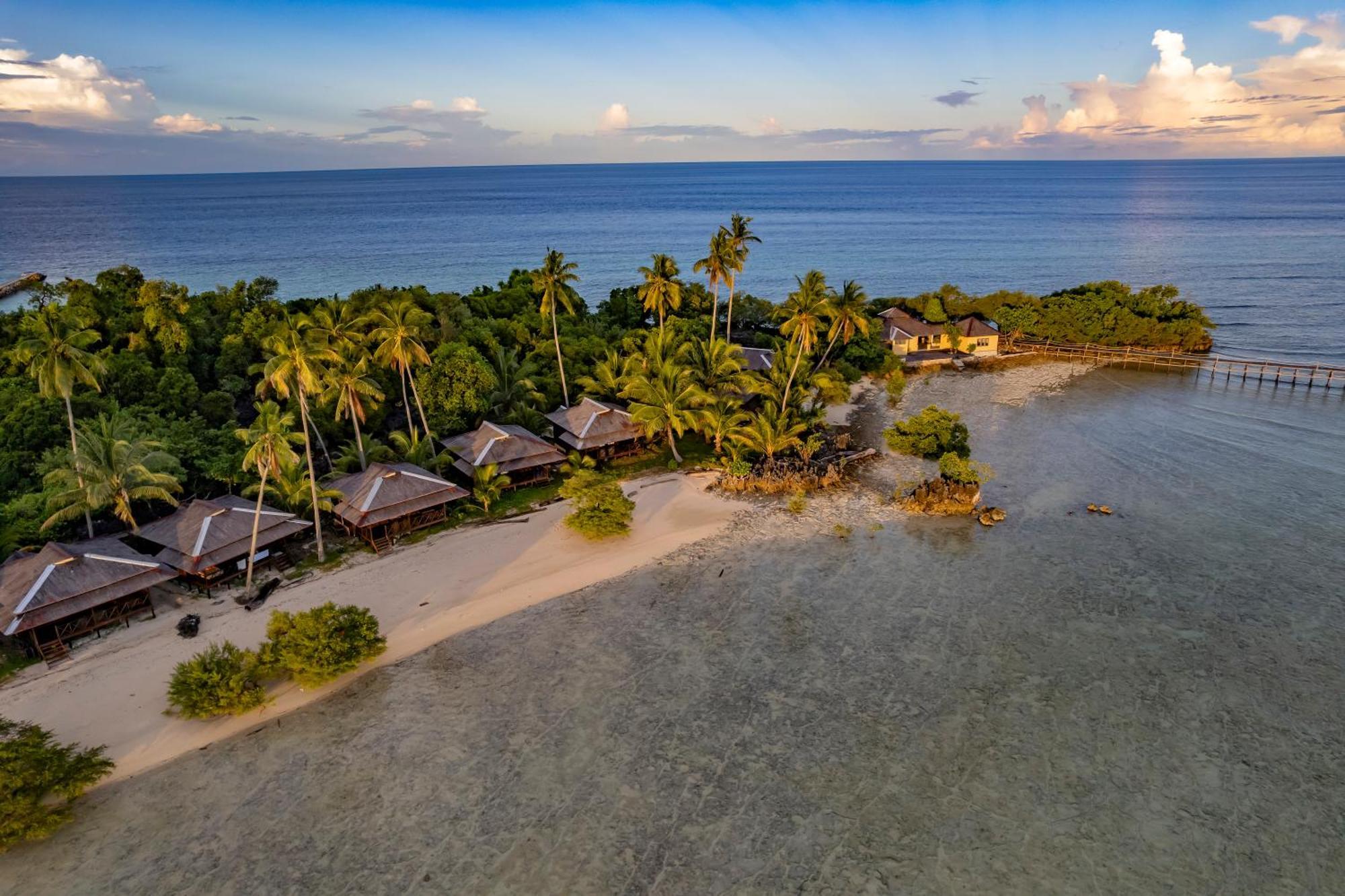 Nunukan Island Resort Maratua Island Exteriör bild